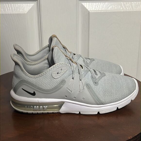 🔥🔥 Nike Air Max Sequent 3 Gray Running Shoes - Women Sz8 - EXCELLENT Condition - Picture 5 of 12